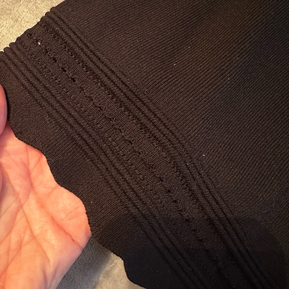 Babaton Aritzia knit midi skirt size xs - Picture 4 of 4